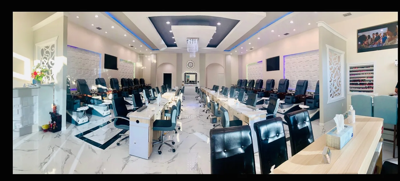 Luxx Nails Spa business photo